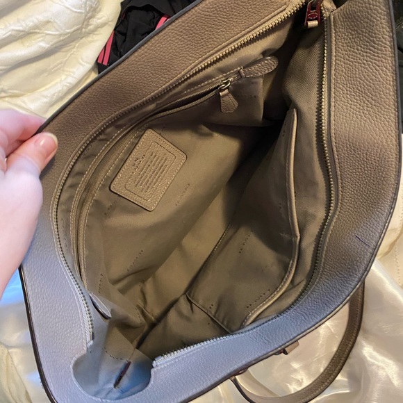Coach grey handbag - Picture 2 of 2